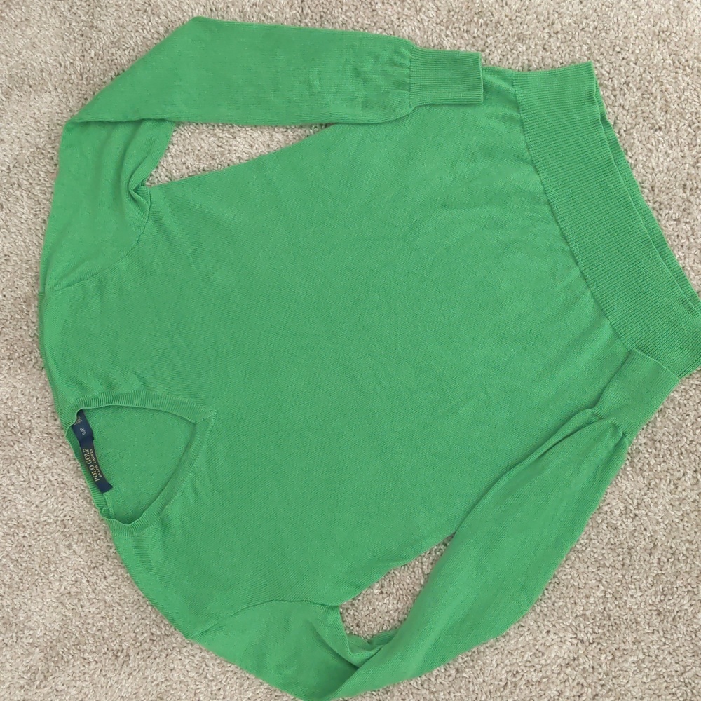 Beautiful Kelly Green Ralph Lauren 100% Wool V-neck Sweater, Size S 🎾